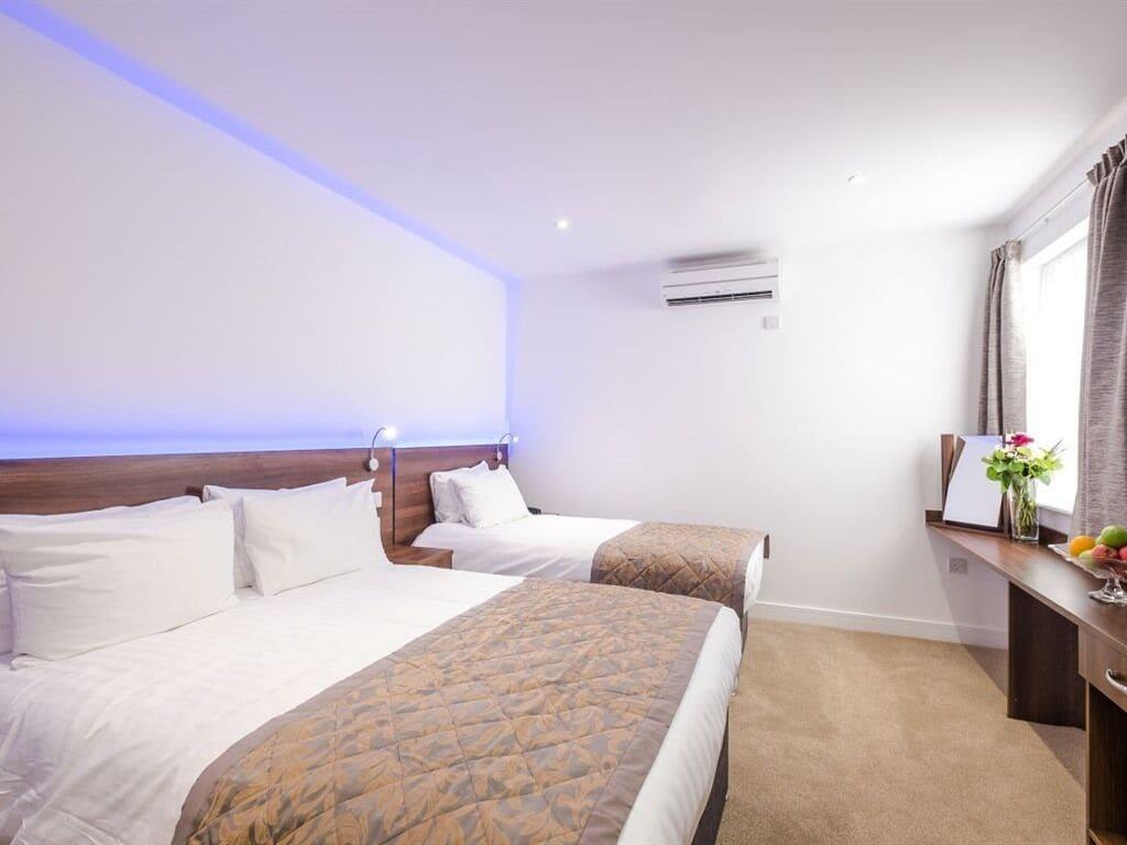 Signature Hotel London Ilford Exteriör bild
