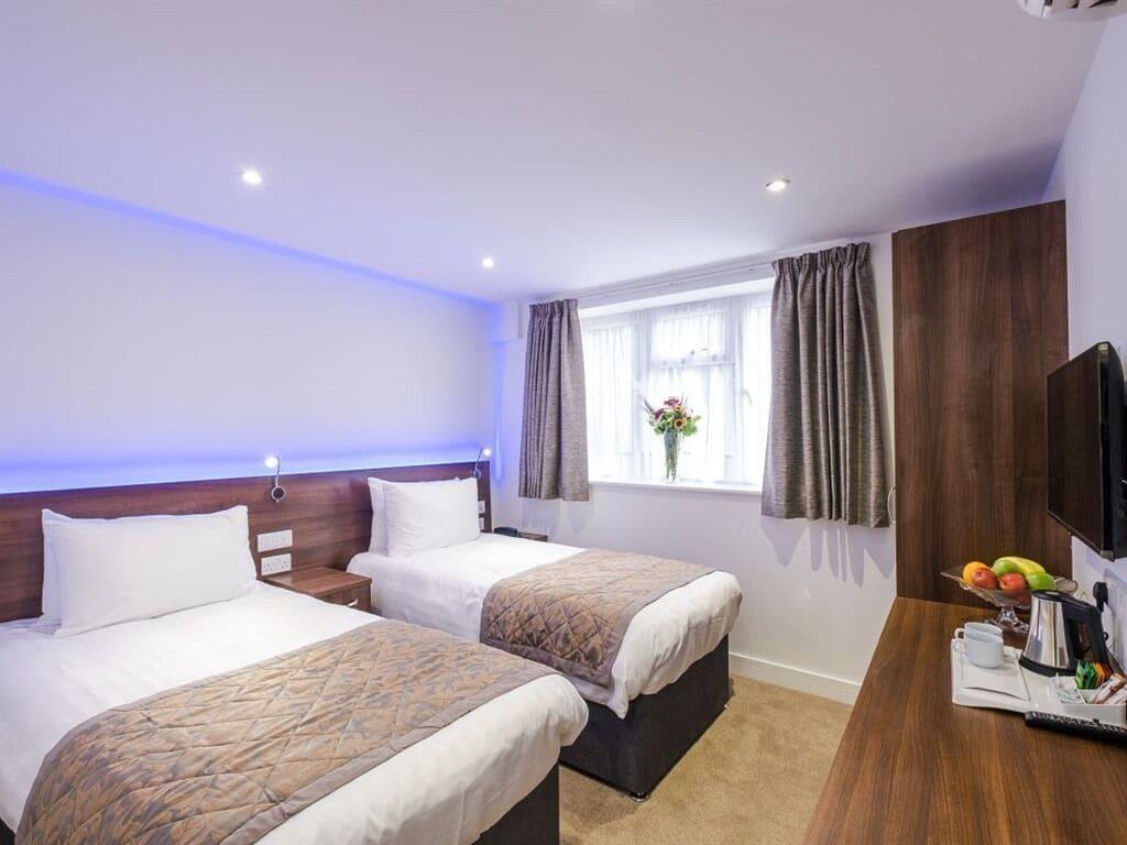 Signature Hotel London Ilford Exteriör bild