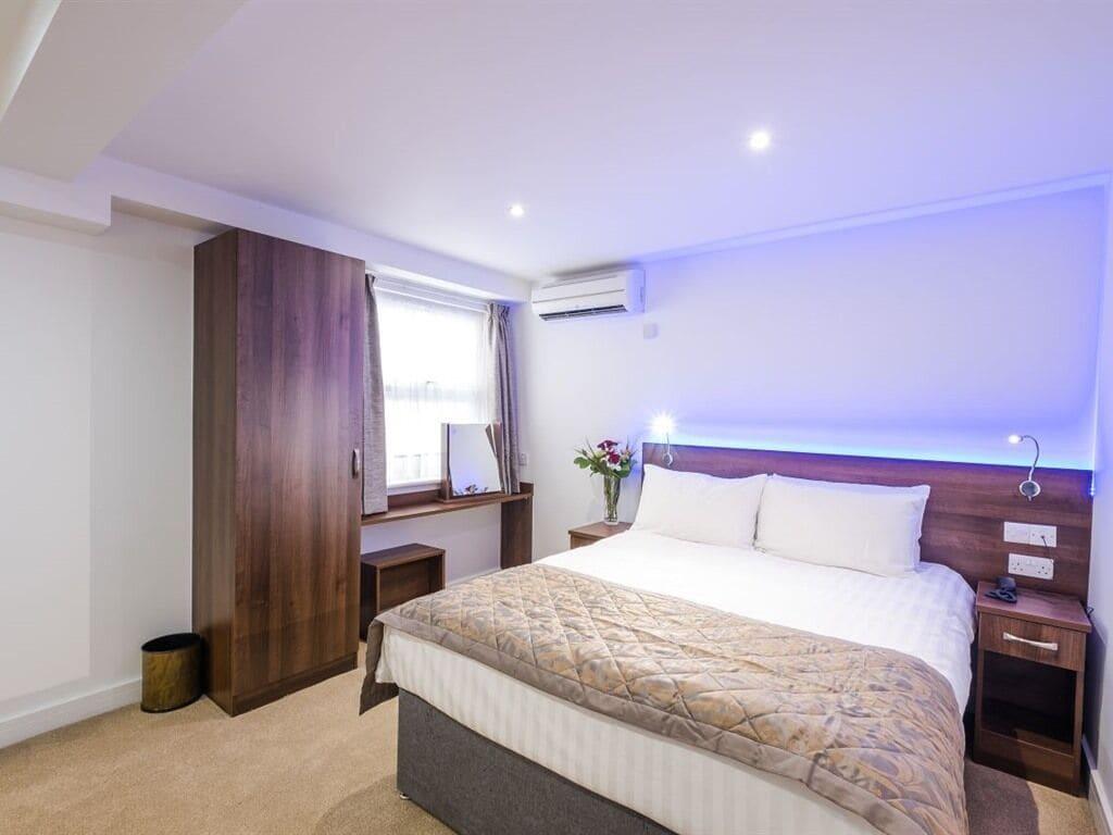 Signature Hotel London Ilford Exteriör bild